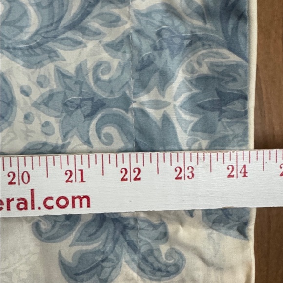 Jessica McClintock vintage blue white King floral pillowcases Cotton/Poly Damask - Picture 8 of 9